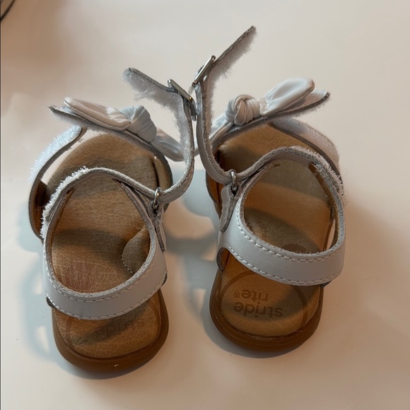 Stride Rite Toddler White Sandals with Bow - Picture 5 of 5